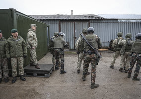 Karių operacijoms pasienyje užtikrinti Druskininkuose įrengta priešakinė operacijų bazė - 1
