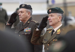 Lietuvos ir Latvijos kariuomenių vadai aptarė karinį bendradarbiavimą - 2