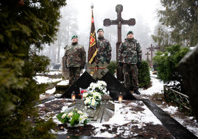 Pagerbti partizanai Jonas Misiūnas - Žalias Velnias ir  Benediktas Trakimas - Genelis - 1
