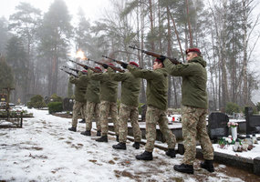 Pagerbti partizanai Jonas Misiūnas - Žalias Velnias ir  Benediktas Trakimas - Genelis - 7