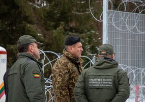 Lietuvos ir Latvijos kariuomenių vadai aptarė karinį bendradarbiavimą - 4