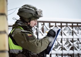 Karinių jūrų pajėgų kariai padeda saugoti stovyklą Druskininkuose  - 2