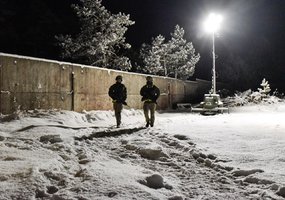 Karinių jūrų pajėgų kariai padeda saugoti stovyklą Druskininkuose  - 3