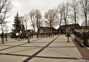 89-osios laidos kariai savanoriai Lietuvai prisiekė istorinėje vietoje - 2