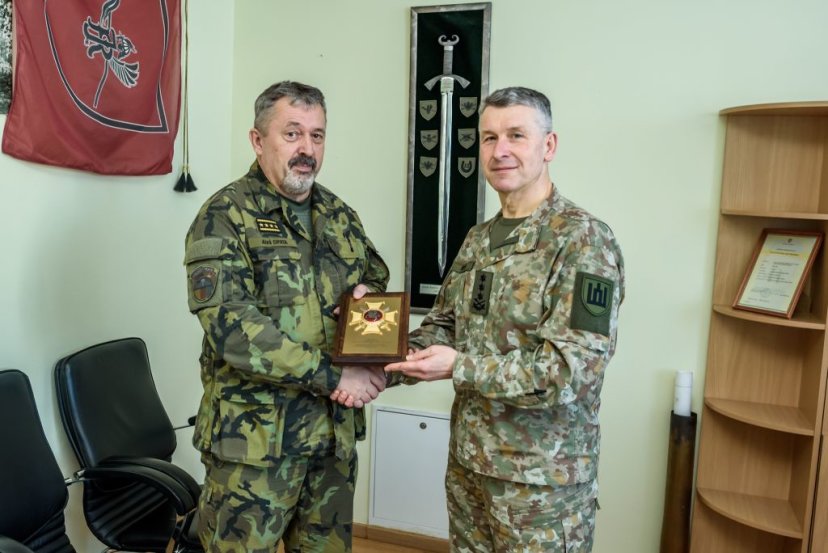 Karinio bendradarbiavimo planus Rukloje aptarė Lietuvos ir Čekijos kariuomenių vadai