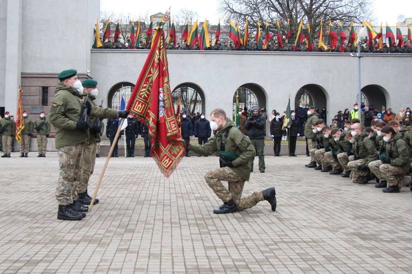 Lietuvos Respublikai prisiekė Jaunesniųjų karininkų vadų mokymų klausytojai