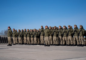 Kariai savanoriai prisiekė prie Lietuvos partizanų memorialo Kryžkalnyje  - 5