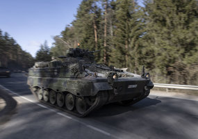Prasideda NATO priešakinių pajėgų bataliono pratybos, į Pabradę vyksta karinė technika - 3