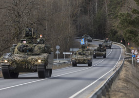 Prasideda NATO priešakinių pajėgų bataliono pratybos, į Pabradę vyksta karinė technika - 5