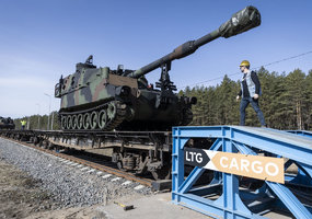 U.S. Paladin reinforcement arrives in Lithuania - 1