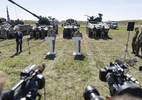 Prezidentas ir kariuomenės vadas stebėjo tarptautines pratybas Rukloje - 8