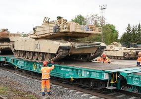 Į Kauną atvyksta JAV rotacinių pajėgų sunkusis batalionas su kovine technika. Pirmą kartą... - 2