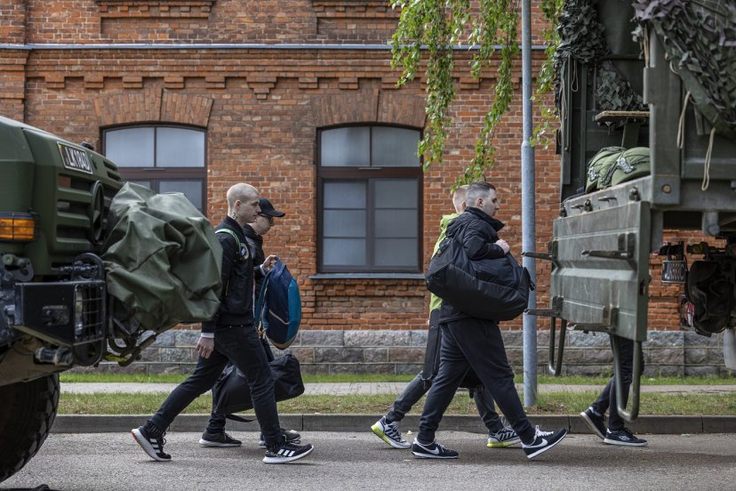 Pavasaris užbaigiamas sustiprėjusiais Sausumos pajėgų batalionais