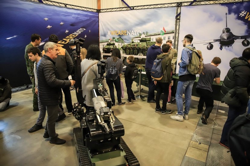 Kaip tampama herojais: Lietuvos kariuomenė ir „Comic Con Baltics 2022“