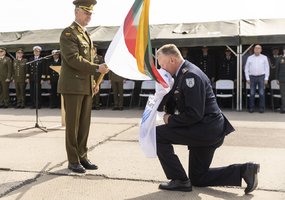 Lietuvos kariuomenės Karinėms oro pajėgoms pradėjo vadovauti pulkininkas Antanas Matutis - 2