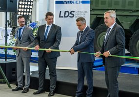 Vokietijos įmonės investuoja Lietuvoje į karinės įrangos priežiūros dirbtuves - 12
