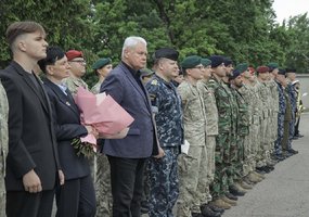 Išskirtinė diena Dragūnų batalione – tarnybą pradėjo naujas vadas, o jaunieji kariai prisiekė... - 4