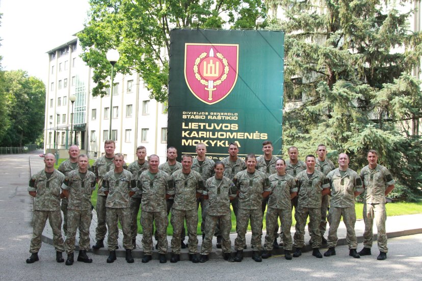 Lietuvos kariuomenės mokykloje parengta dar viena fizinio rengimo instruktorių laida