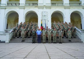 Radvilų rūmuose Lietuvai prisiekė kariai savanoriai - 6