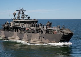 Lithuanian military pay tribute to the lost at sea - 10