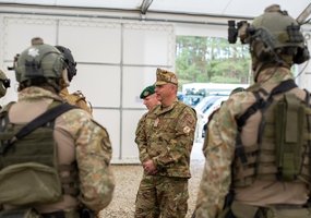 Hungary’s Chief of Defence visits Lithuania - 3
