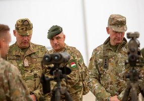 Hungary’s Chief of Defence visits Lithuania - 4