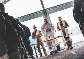 SOP kariai minėjo savo globėjo šv. Arkangelo Gabrieliaus dieną: kovinėms valtims suteikti... - 2
