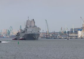 Amphibious U.S. ship docked in Klaipėda - 1