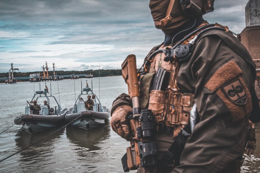 SOP kariai minėjo savo globėjo šv. Arkangelo Gabrieliaus dieną: kovinėms valtims suteikti...