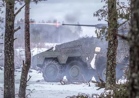 Pirmasis pėstininkų kovos mašinomis „Vilkas” ginkluotas Lietuvos kariuomenės batalionas pasiekė... - 5