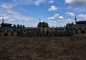 Pirmasis pėstininkų kovos mašinomis „Vilkas” ginkluotas Lietuvos kariuomenės batalionas pasiekė... - 3