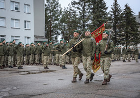 Į atsargą išleisti nuolatinės privalomosios pradinės karo tarnybos kariai - 1