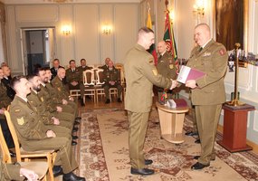 Lietuvos kariuomenės mokykloje baigėsi pirmasis šiais metais Puskarininkių karjeros III pakopos... - 3