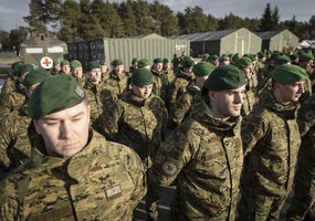 Tarnybą Lietuvoje pradėjo nauja NATO priešakinių pajėgų kovinės grupės rotacija - 5