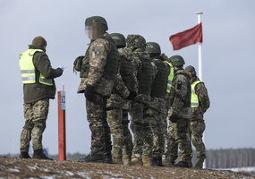 Ukrainian troops complete course in Lithuania on the full-scale invasion anniversary - 7