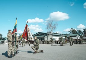 Lietuvai prisiekė 400 nuolatinės privalomosios pradinės karo tarnybos karių  - 1