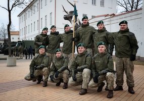 Daugiau kaip 600 karių baigė nuolatinę privalomąją pradinę karo tarnybą - 7