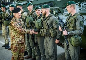 NATO Jungtinės pajėgų vadavietės Brunsume vado vizito metu aptarti regioniniai gynybos planai - 11