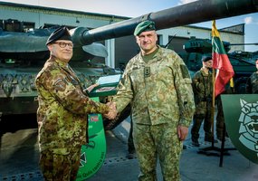 NATO Jungtinės pajėgų vadavietės Brunsume vado vizito metu aptarti regioniniai gynybos planai - 13