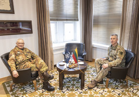 Regional defence plans addressed during JFC-B Commander’s visit - 1