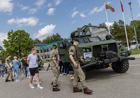 Karaliaus Mindaugo husarų batalionas paminėjo Panevėžio išvadavimo ir vėliavos dienos metines - 2