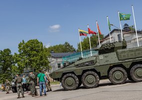 Karaliaus Mindaugo husarų batalionas paminėjo Panevėžio išvadavimo ir vėliavos dienos metines - 12