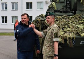 Beveik 900 NPPKT karių papildė Lietuvos kariuomenės rezervą - 21