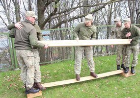 Lietuvos kariuomenės puskarininkiai sėkmingai baigė II pakopos kursą    - 3