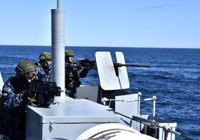 Lietuvos kariuomenės Karinių jūrų pajėgų karo laivas „Skalvis“ dalyvavo Švedijos Karalystės... - 4