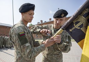 Beveik 900 NPPKT karių papildė Lietuvos kariuomenės rezervą - 4