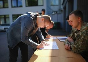 Lietuvos kariuomenės karinius vienetus papildė per 750 būsimųjų karių  - 10