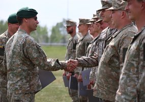 Tarp Margirio batalione besitreniravusių rezervo karių – iš Sakartvelo atvykęs fotografas - 7
