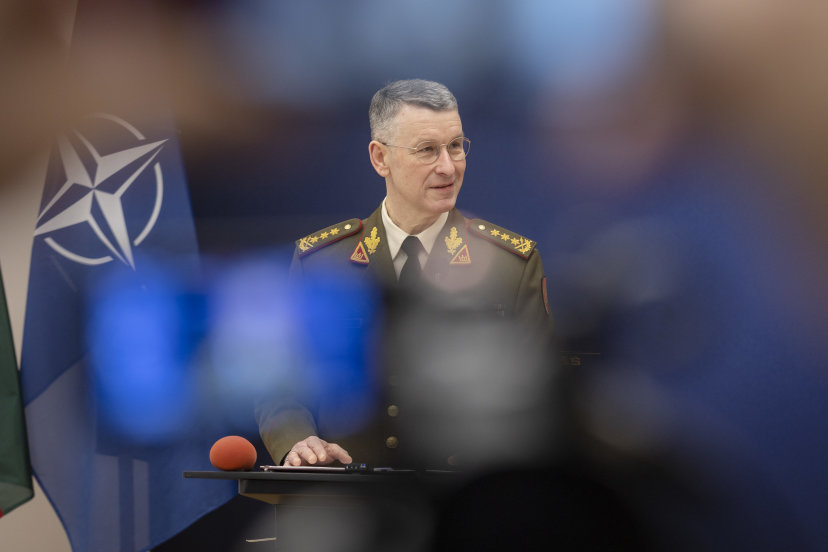 Lietuvos kariuomenės vadas dalyvauja NATO ir ES karinių komitetų susitikimuose Briuselyje