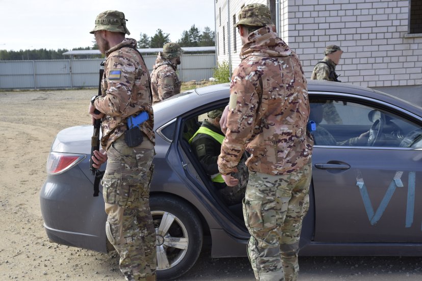 Tęsiasi Ukrainos karių rengimas